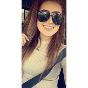 Meet your Posher, Leondra